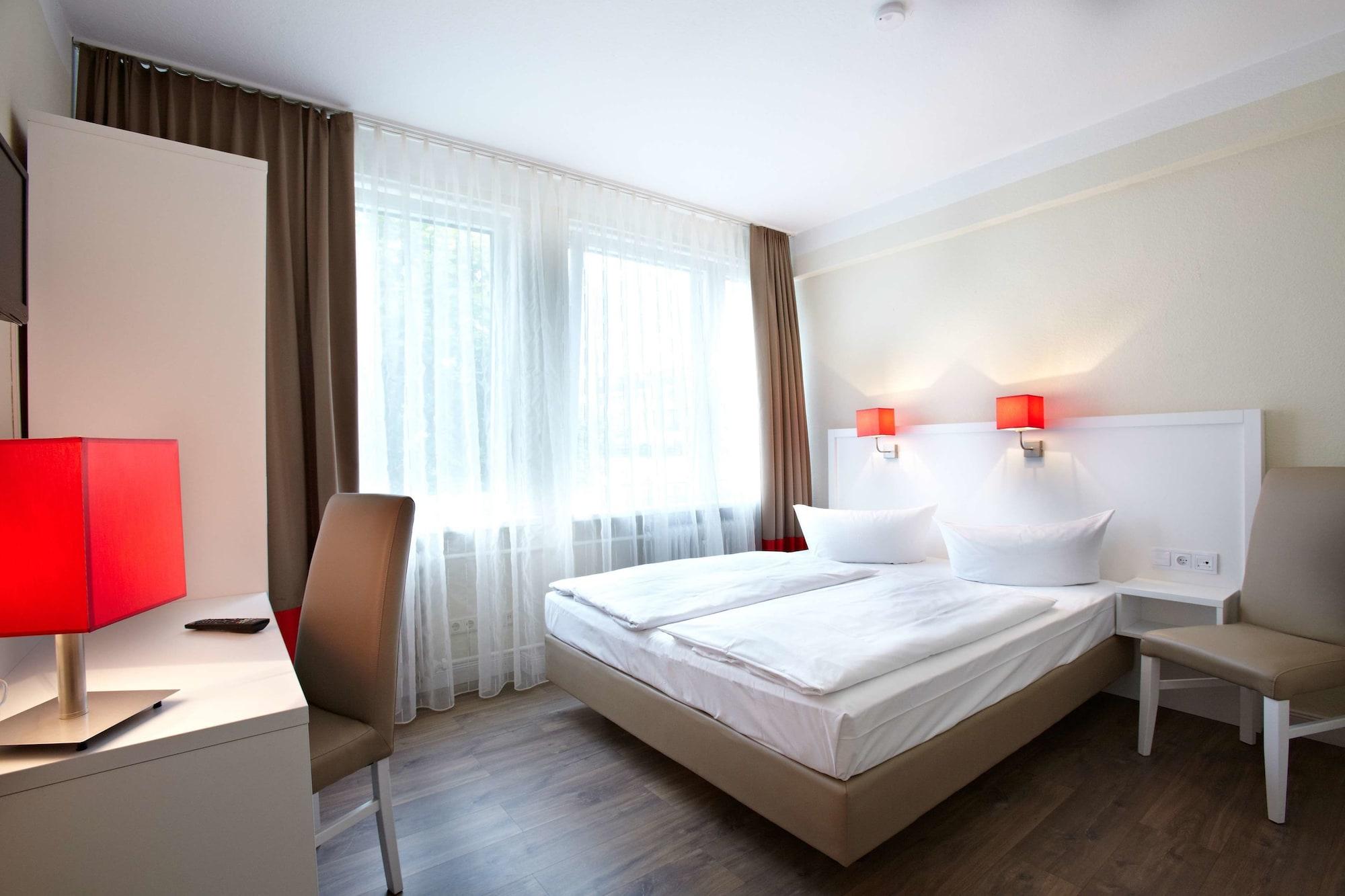 Hotel Ostseehalle Kiel By Premiere Classe Exteriör bild